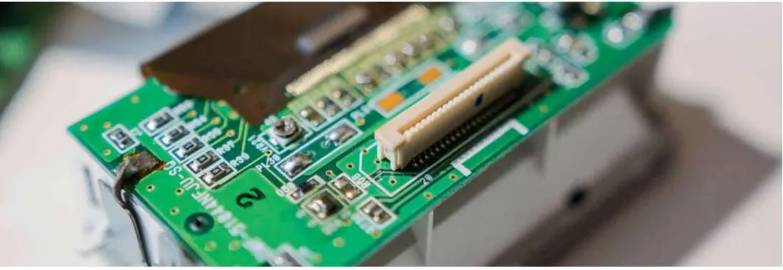 Stanowisko montażu elektroniki w strefie ESD